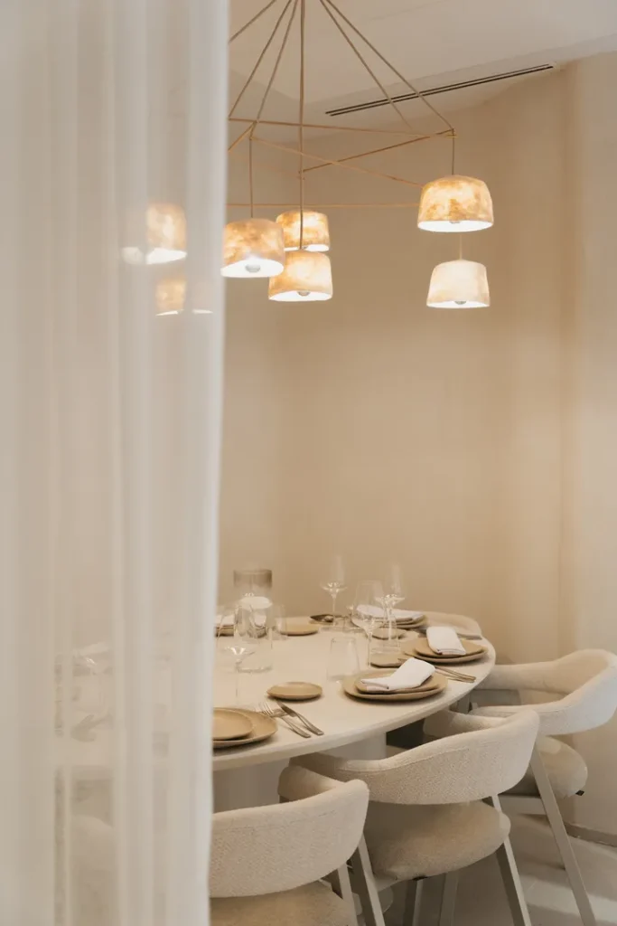 Restaurante mediterráneo cerca de Calle Sorní en Valencia